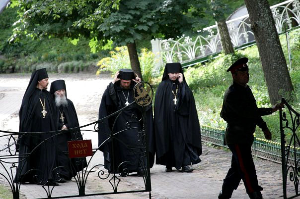 Жизнь обители
