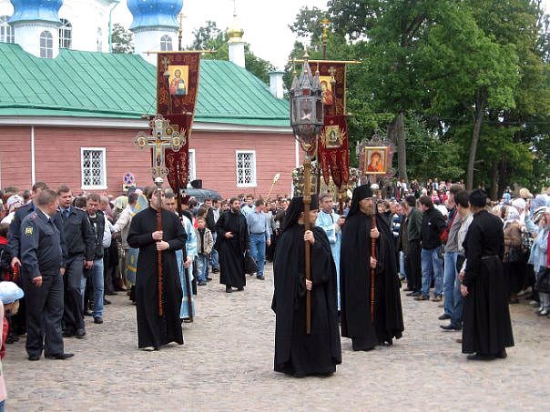 Жизнь обители