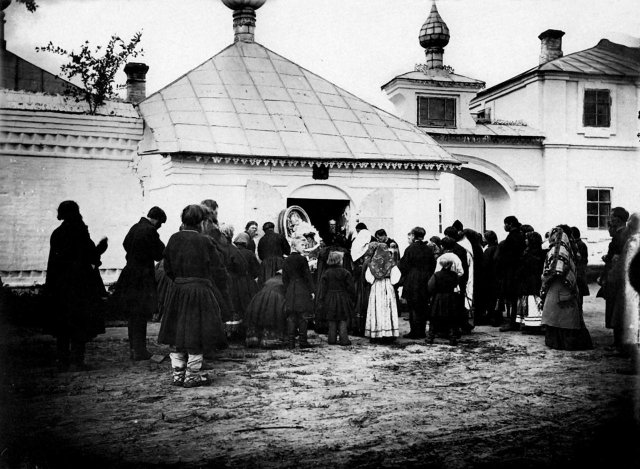 Шествие за иконой Николая Чудотворца в Чебоксарах