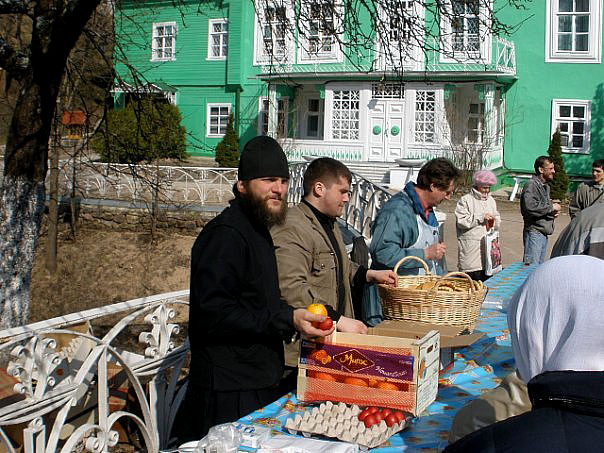Жизнь обители