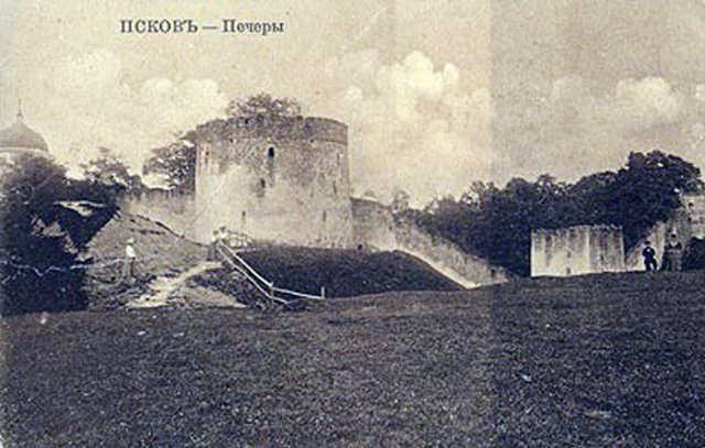 Крепостные стены