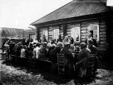 Народная столовая в селе Большом Мурашкине Княгининского уезда 1891-92