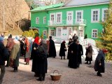 Жизнь обители