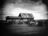 Раздача крестьянам в ссуду хлеба в деревне Урге Княгининского уезда 1892